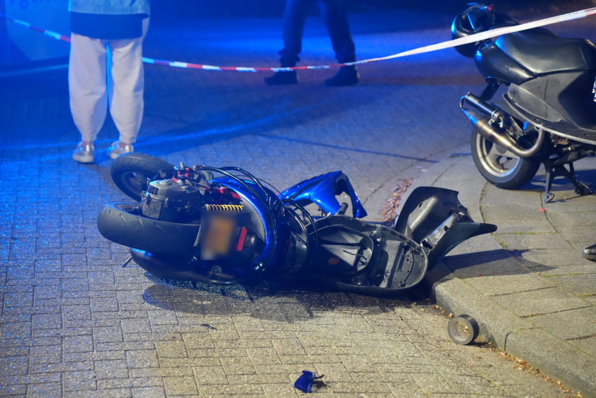 Scooterrijder langdurig gereanimeerd na ernstig ongeval