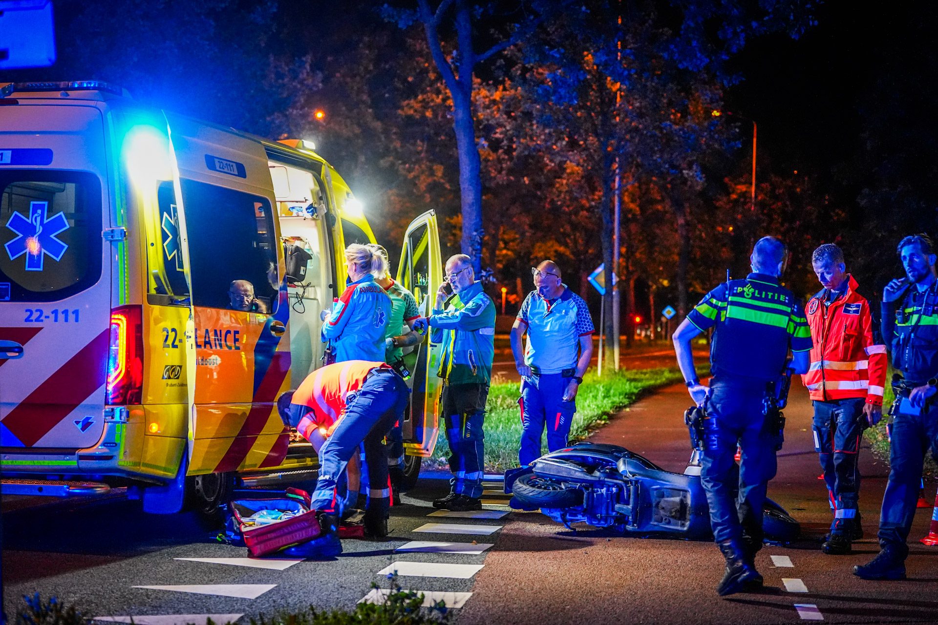 Scooterrijder ernstig gewond bij aanrijding met auto