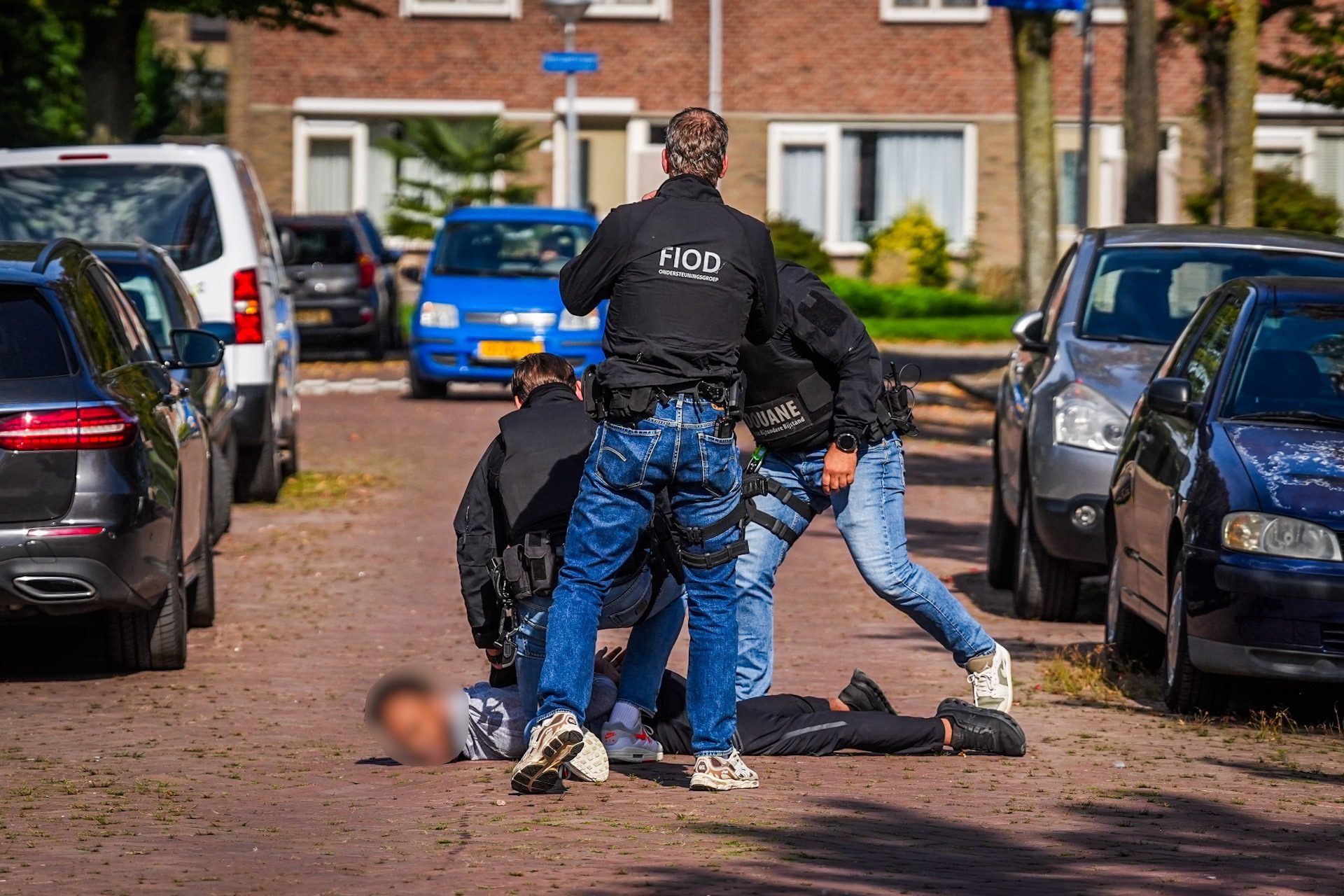 Verdachte opgepakt tijdens reeks FIOD invallen