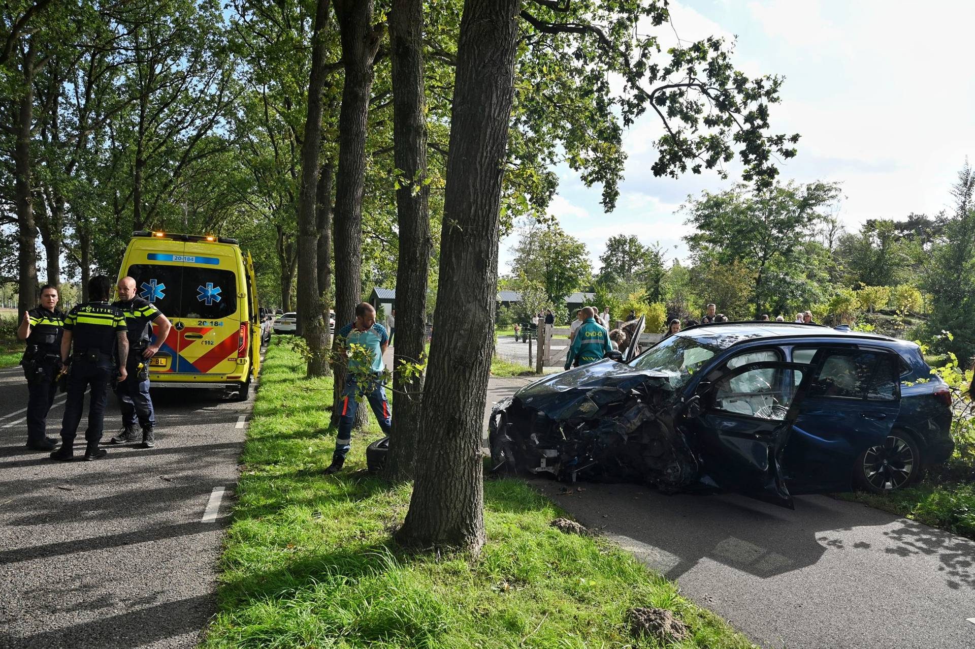 Twee gewonden bij ongeval na mogelijke inhaalactie