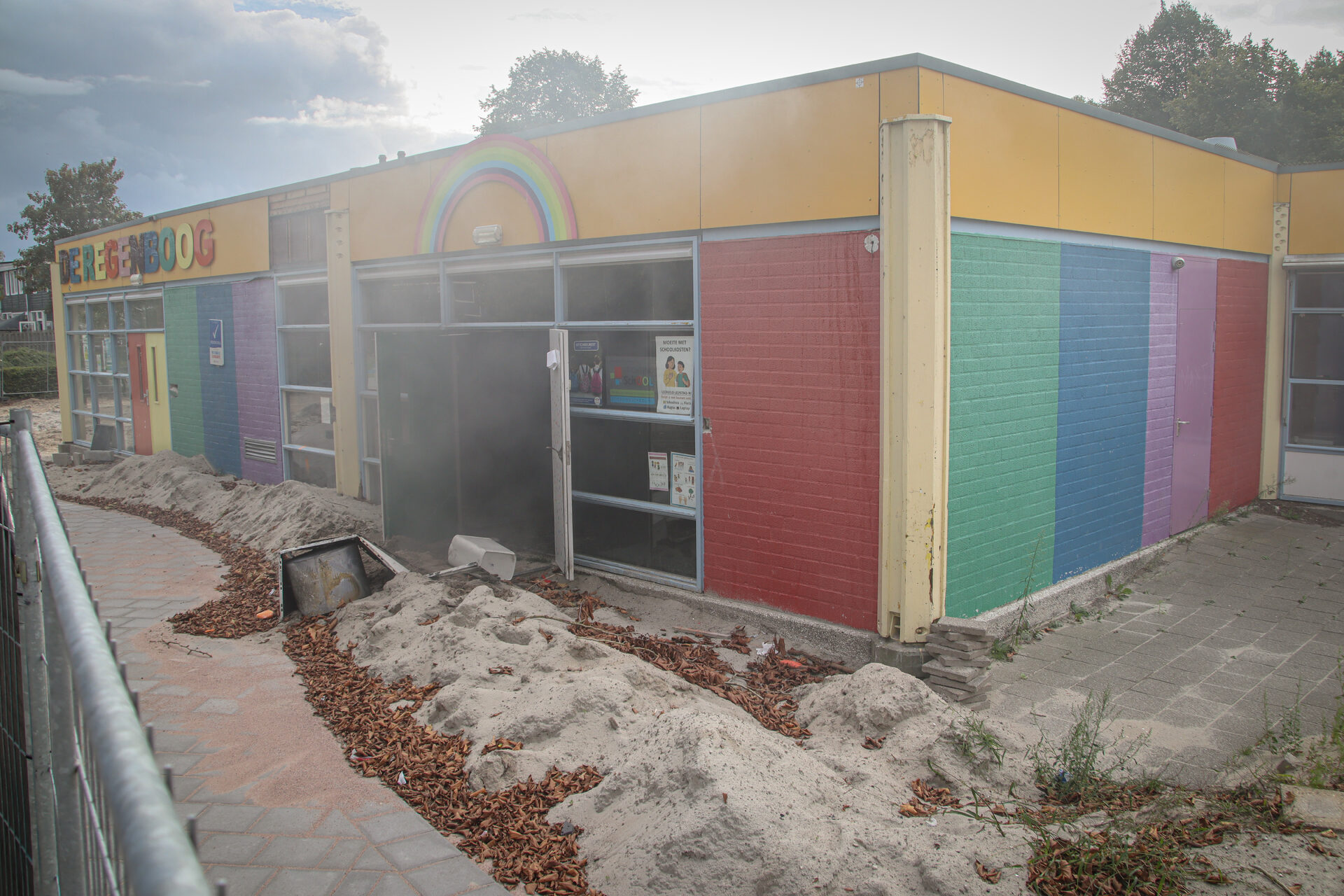 Wasmachine vliegt in brand in verlaten schoolgebouw Lelystad