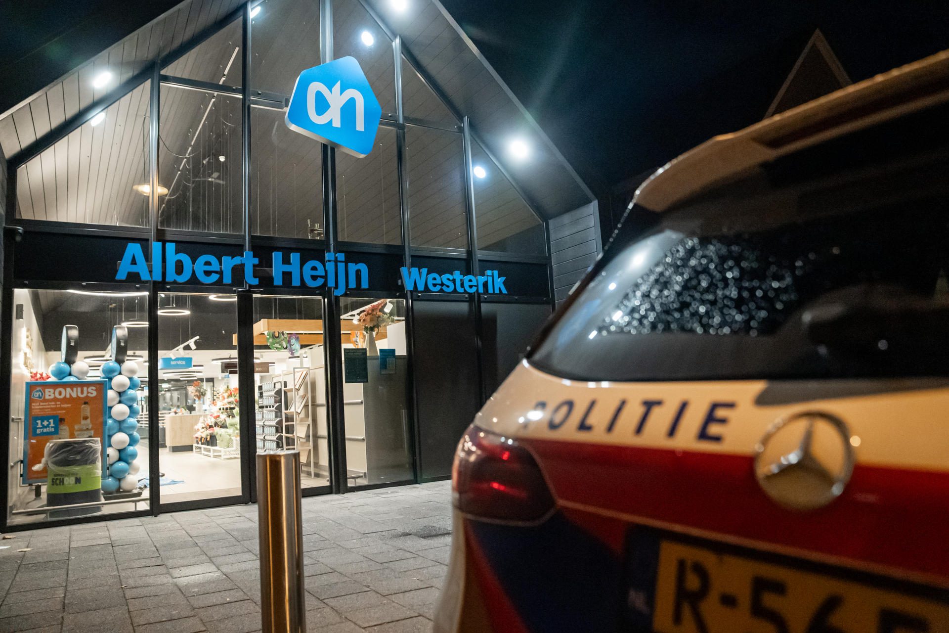 Minderjarige neergestoken en gewond achtergelaten bij supermarkt