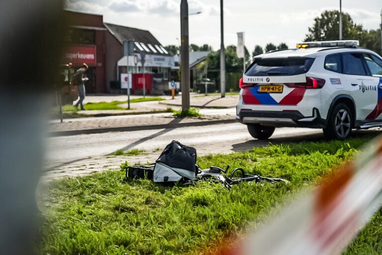 Fietser overleden na aanrijding, fiets ruim twee kilometer verderop gevonden