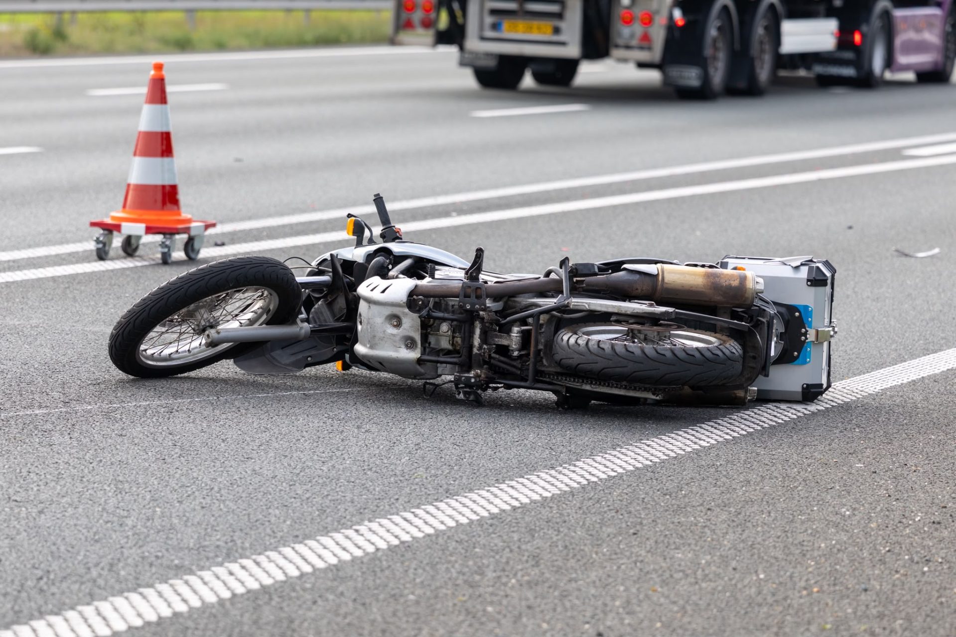 Twee gewonden na motorongeval op snelweg in Heemskerk