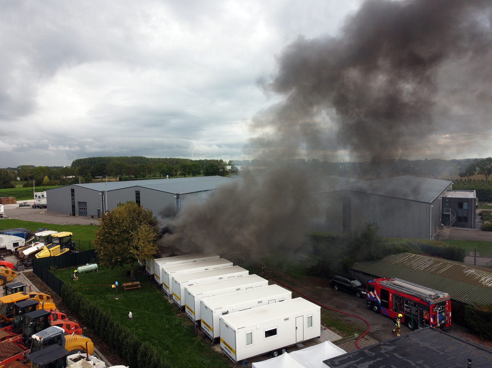 Twee woonunits voor arbeidsmigranten verwoest door brand