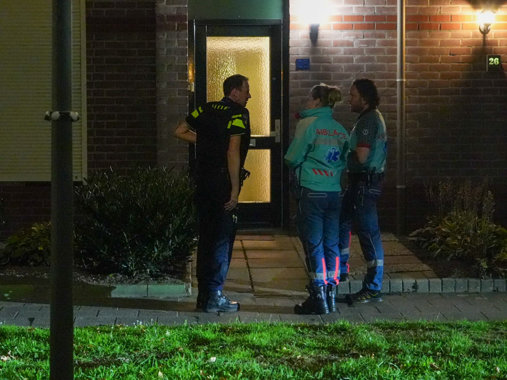 Politie en ambulance naar woning na melding van woningoverval