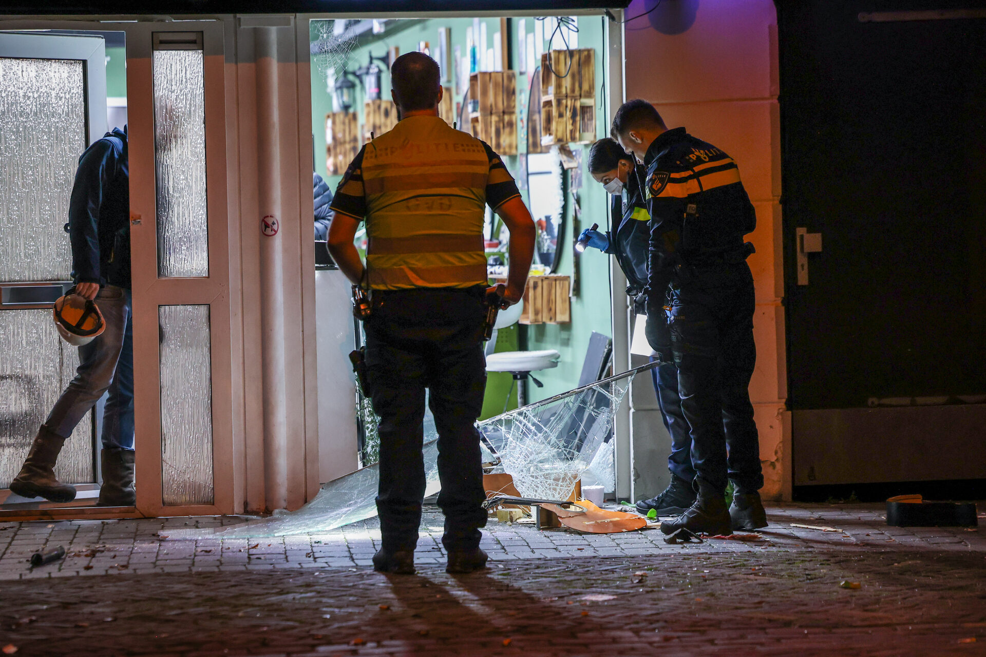 Explosie bij kapperszaak veroorzaakt flinke schade