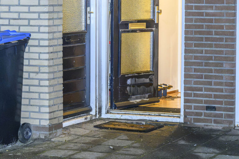 Verdachte in beeld na explosie met brandbom bij woning