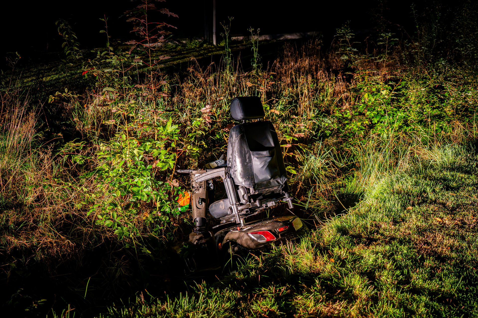 Man belandt met scootmobiel in sloot na kroegbezoek in Oosterwolde