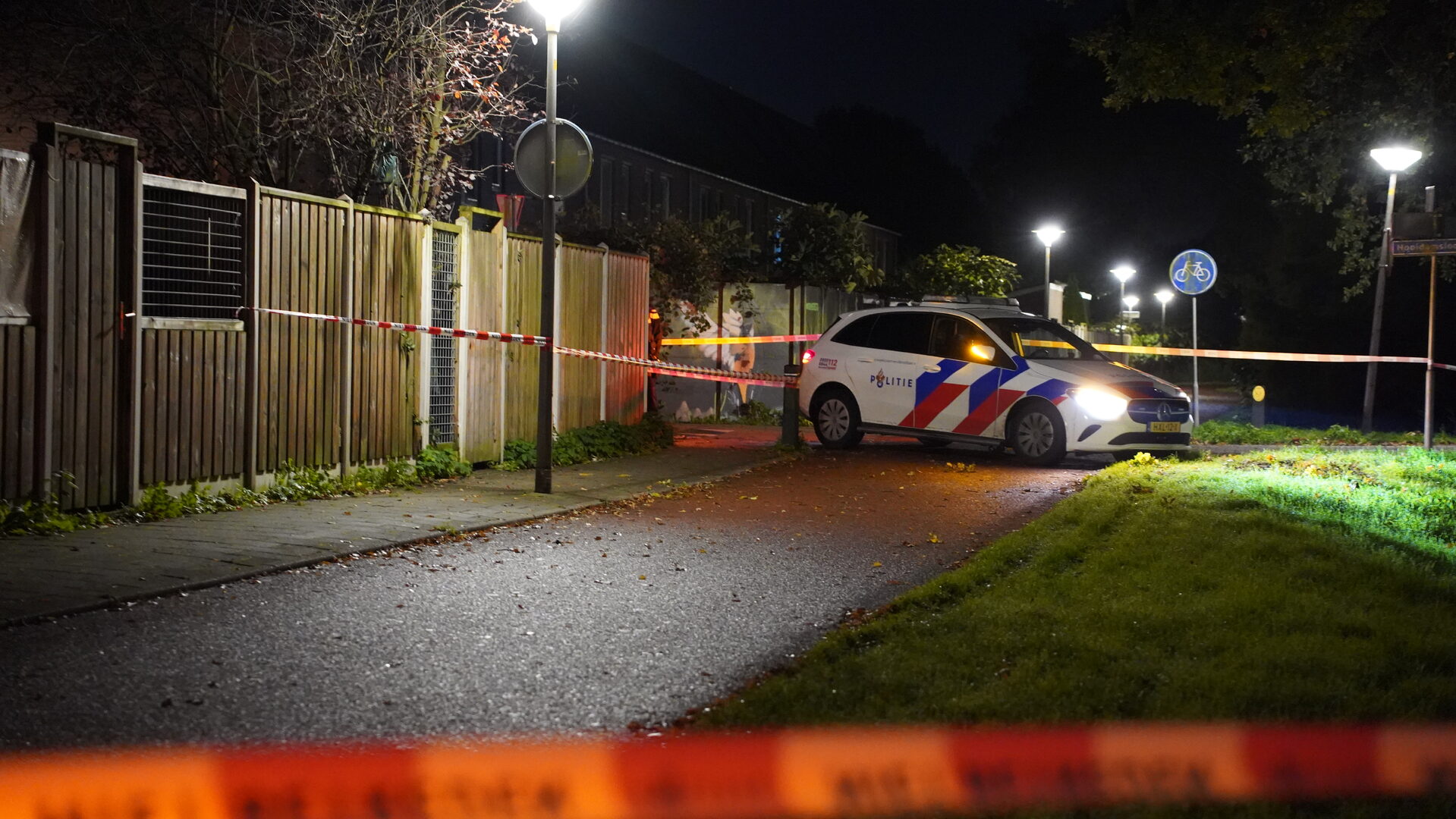 Politie urenlang bezig met onderzoek in woning in Lelystad