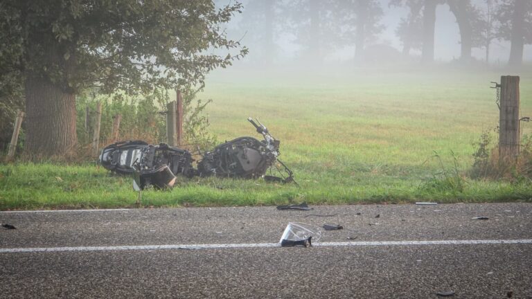 Motorrijder (50) overleden bij ernstig ongeval
