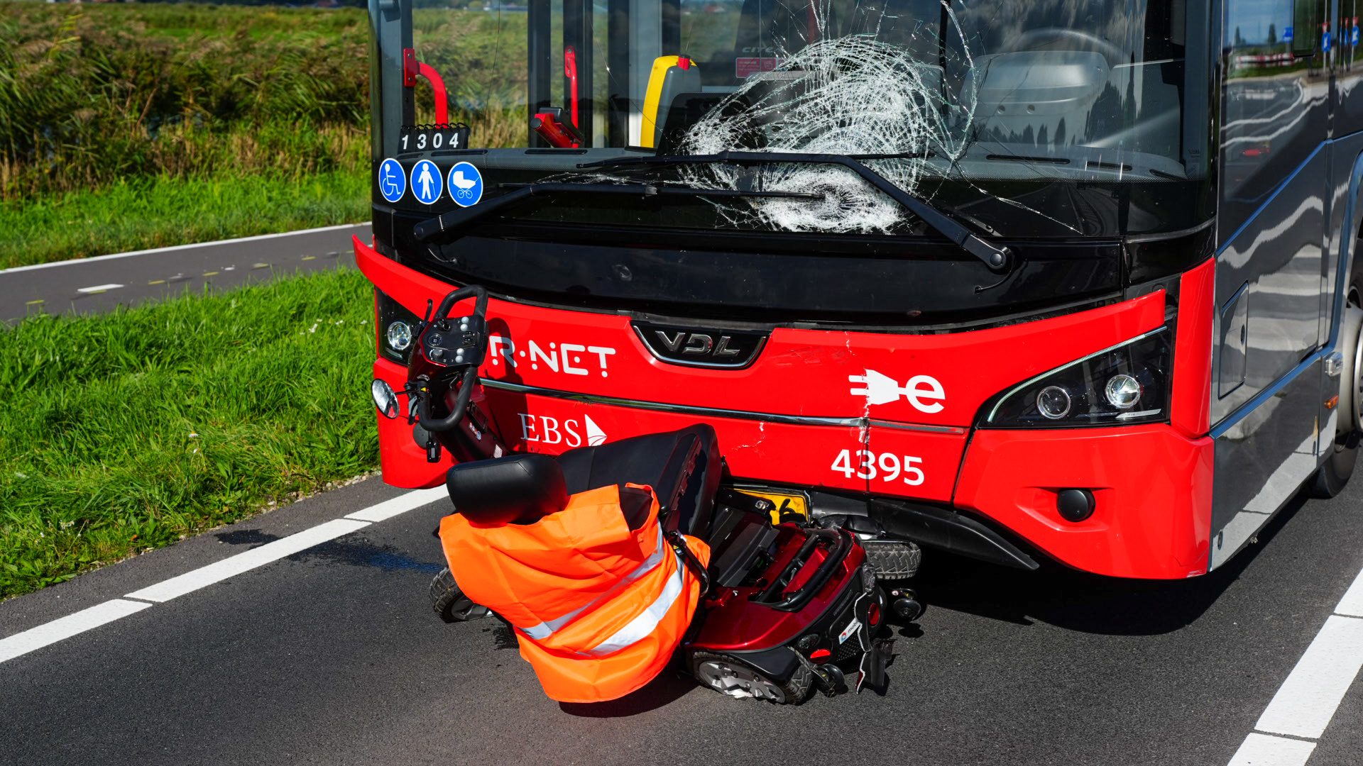 Persoon op scootmobiel overleden na aanrijding met bus