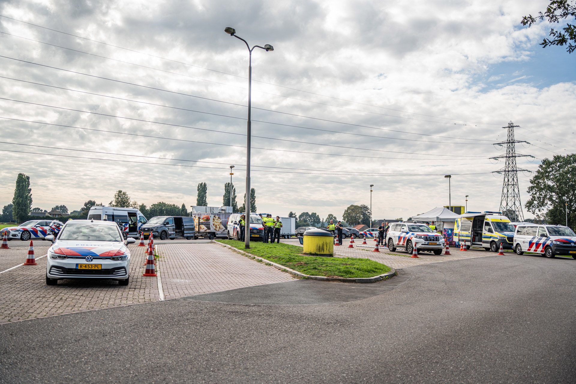 HEITINK_20261007_Grote_controles_Didam_Apeldoorn_en_t_Harde_leveren_drugs_wapen_en_illegale_sigaretten_op_9 - 112 Nederland