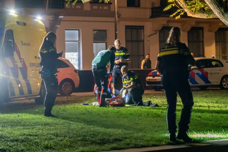 Jongeman (16) gestoken en naar ziekenhuis overgebracht, verdachten aangehouden