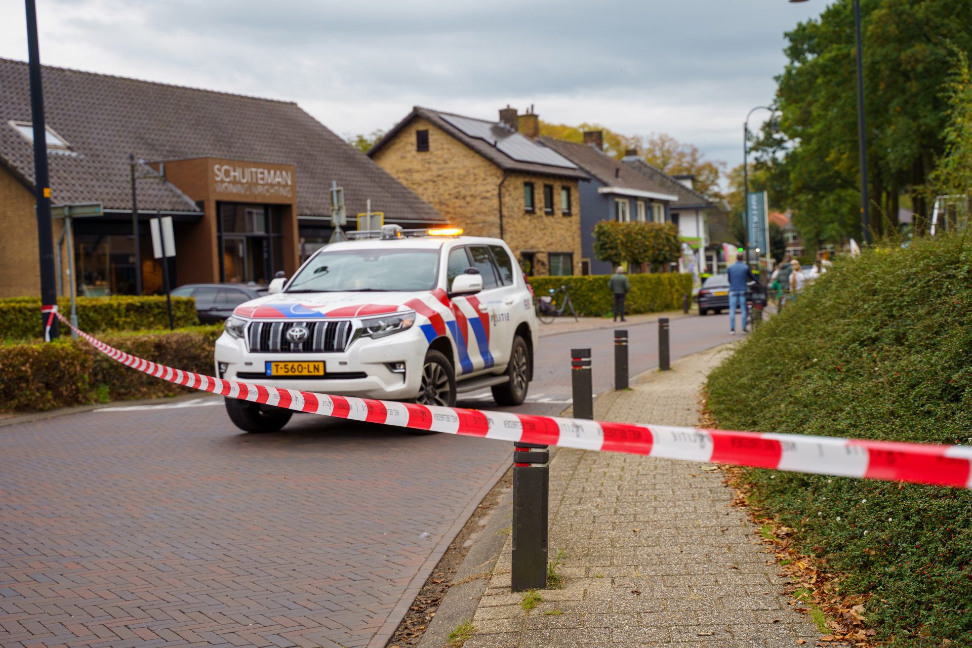 HEITINK_20261016_Grote_politieactie_in_centrum_Garderen_na_dreiging_met_mes_8 - 112 Nederland