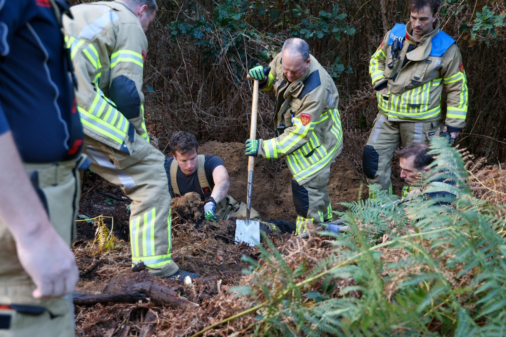 HEITINK_20261020_Brandweer_in_actie_voor_in_hol_verdwenen_hond_12 - 112 Nederland