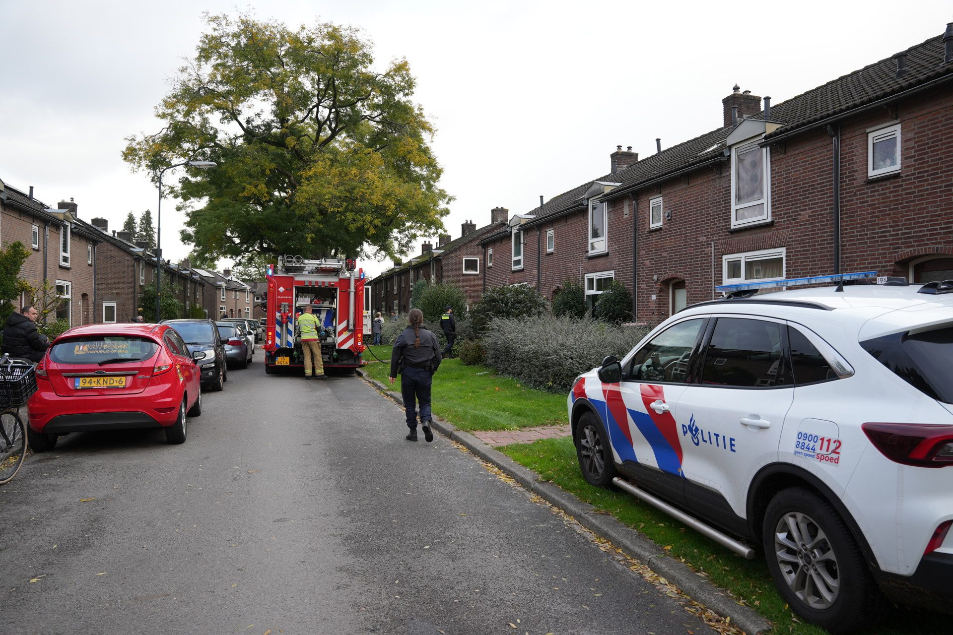 HEITINK_20261025_Schuurbrand_Wulpenlaan_Apeldoorn_snel_onder_controle_2 - 112 Nederland
