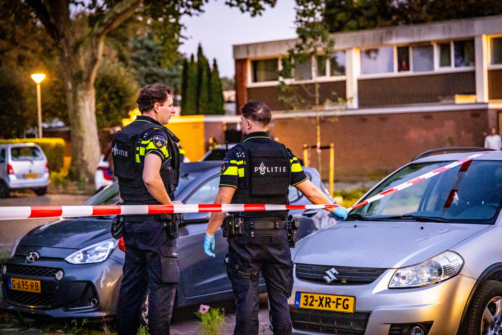 Drie personen aangehouden na melding van mogelijk vuurwapen in woning