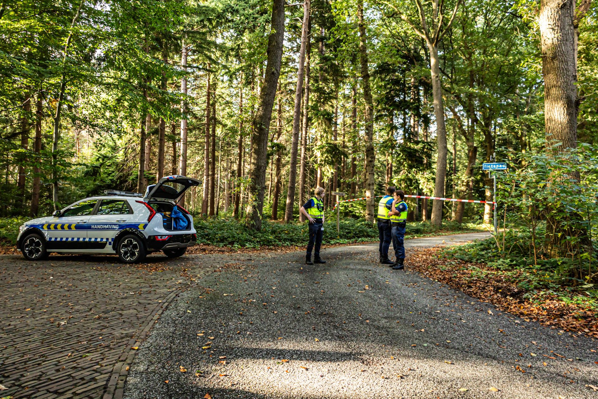 NOORDERNIEUWS_20261008_Granaten_gevonden_in_Asserbos_EOD_brengt_ze_ter_plaatse_tot_ontploffing_3 - 112 Nederland