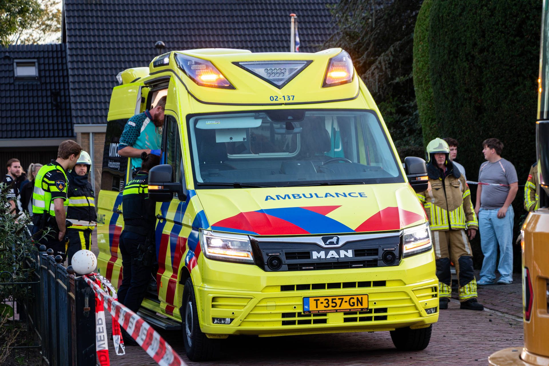 Werknemer gewond nadat stroomkabel wordt geraakt bij graafwerkzaamheden